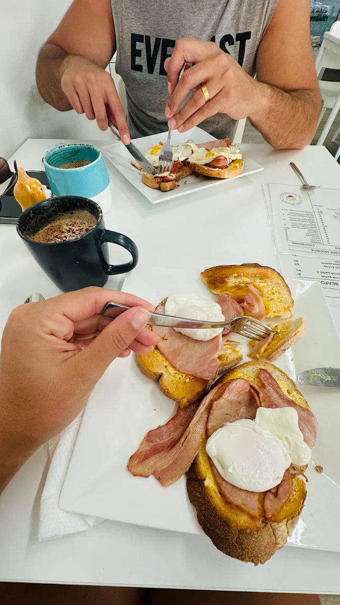 Highlights, Cafe Moonta - Takeaway & Dine in
