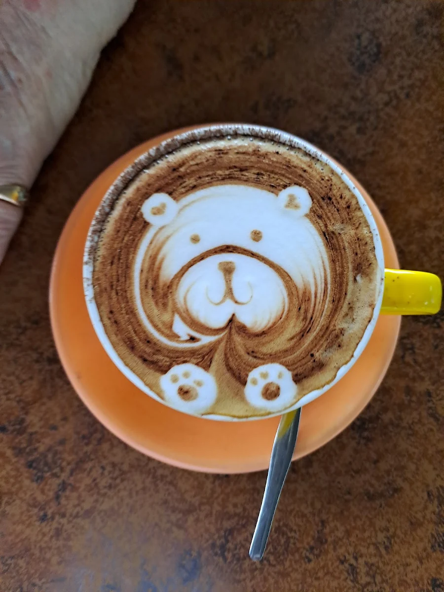 Highlights, Cafe Red