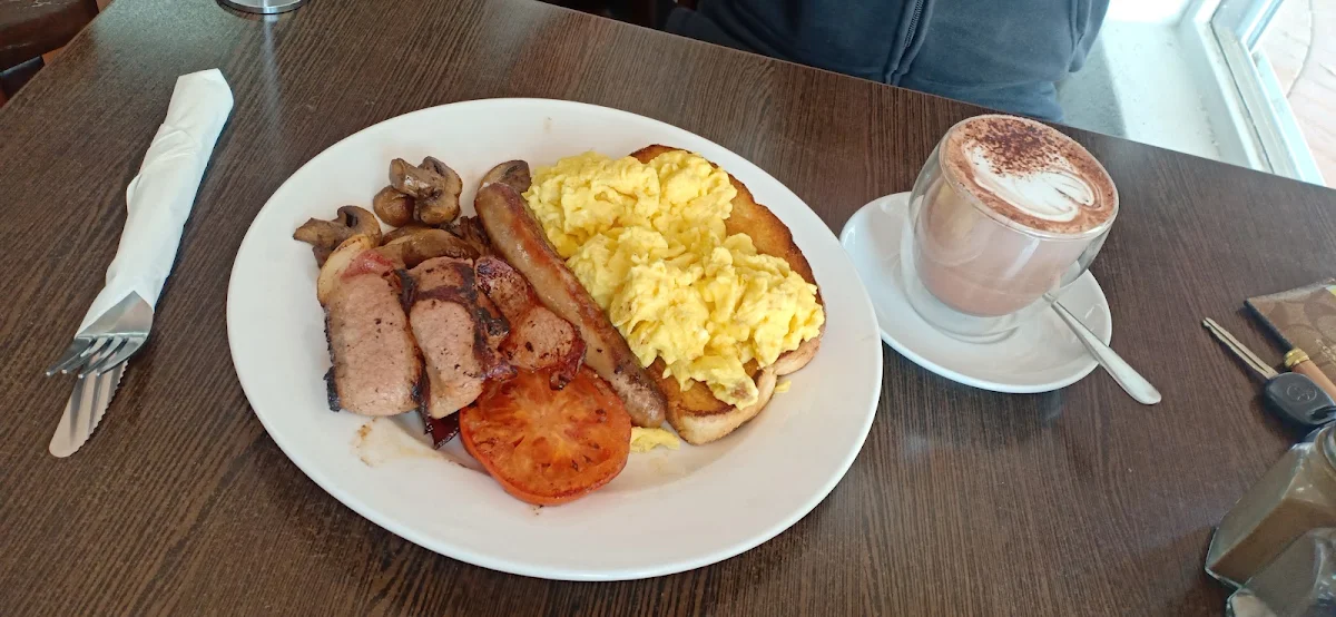 Highlights, Marciano's Cafe