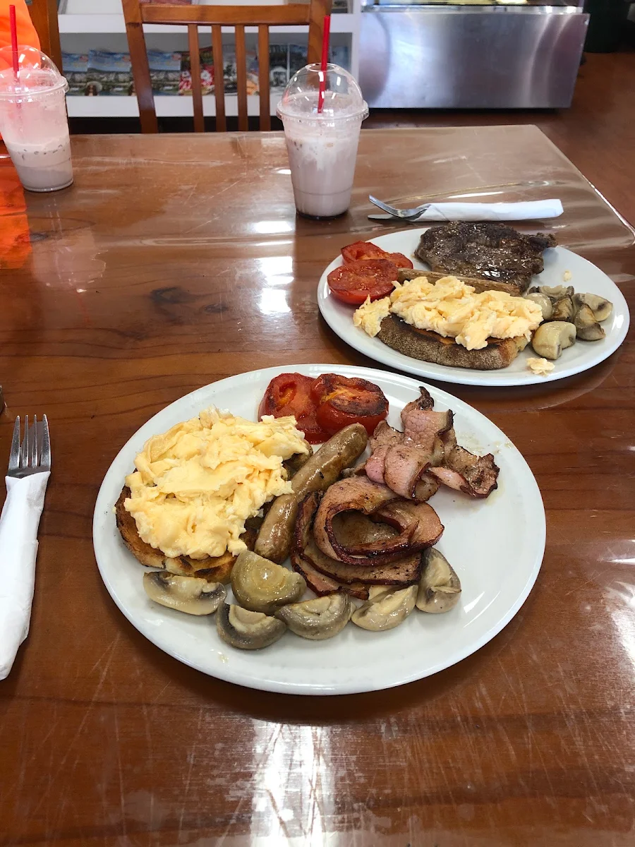 Highlights, Marciano's Cafe