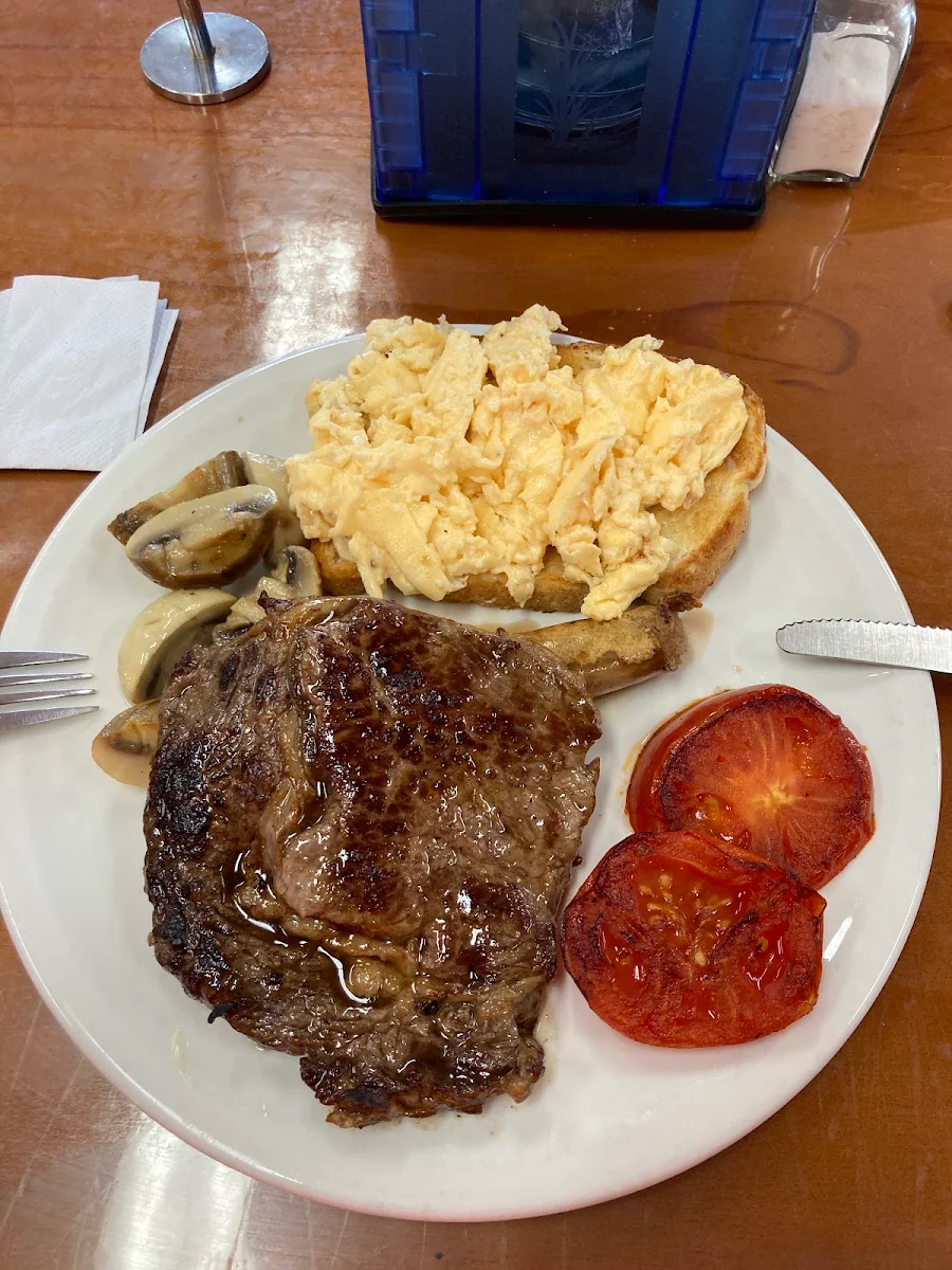 Highlights, Marciano's Cafe