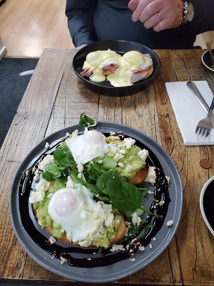 Smashed Avocado, Luogo