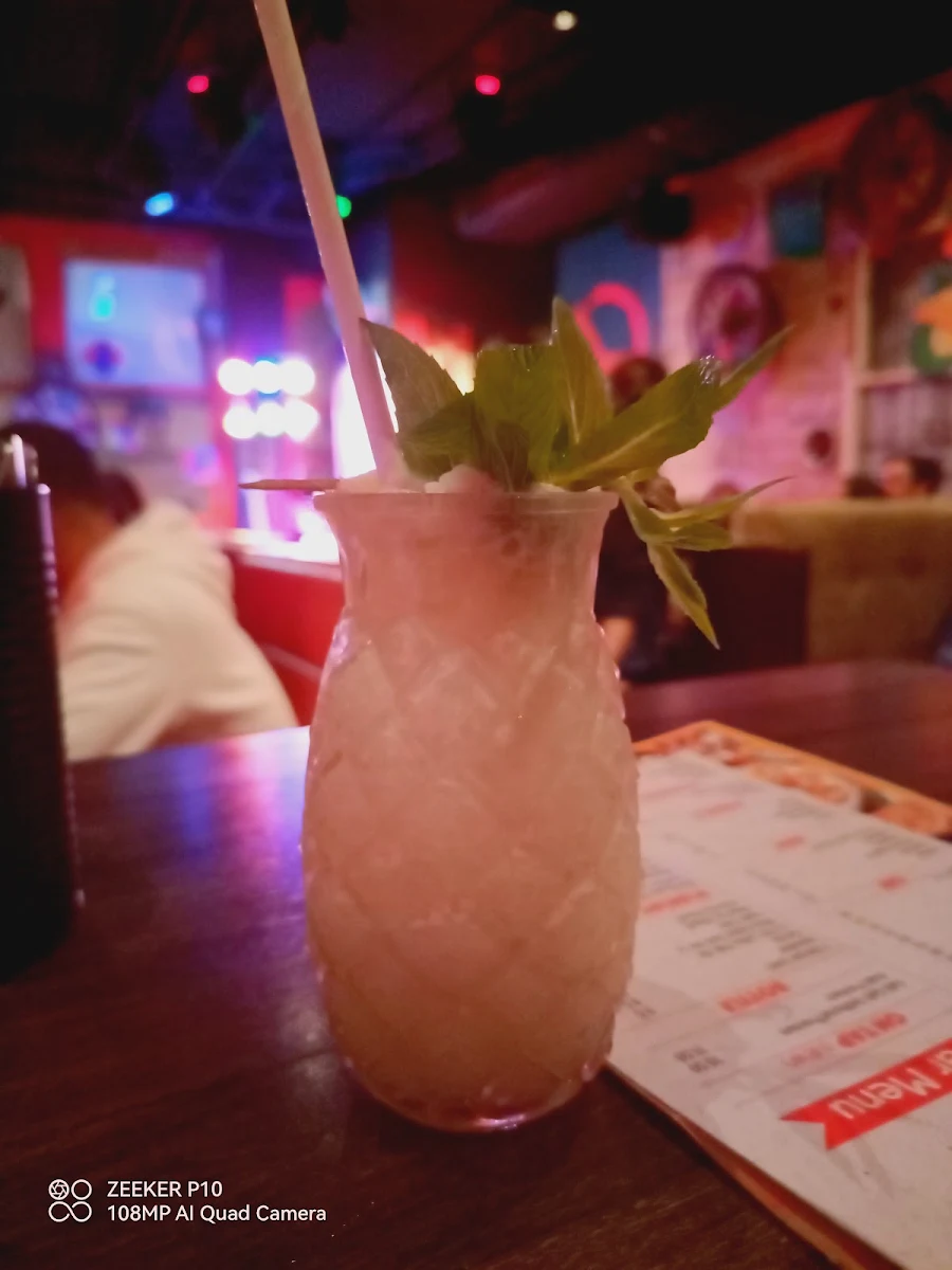 Pineapple Cocktail, Galli Galli Nepalese Indian