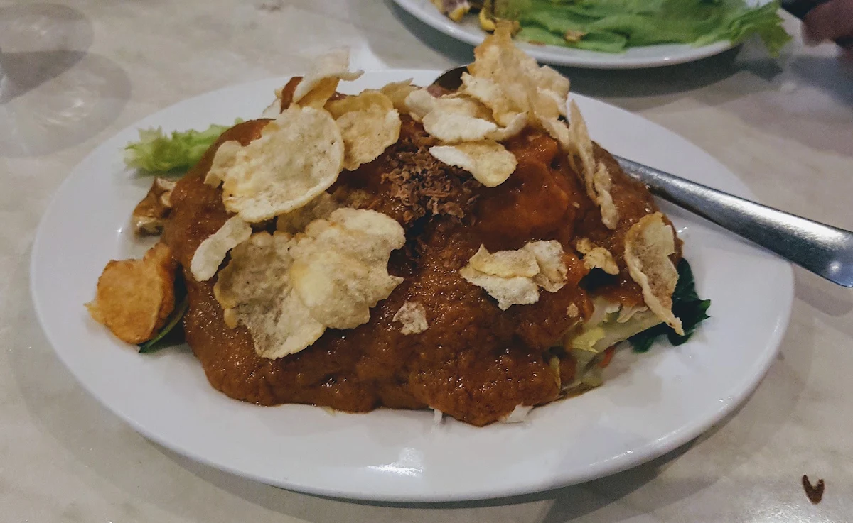Gado Gado with Bitter Nut Chips