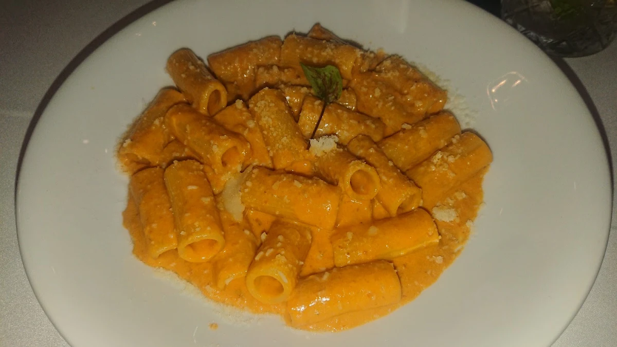 Vodka Rigatoni, Ecco Ristorante