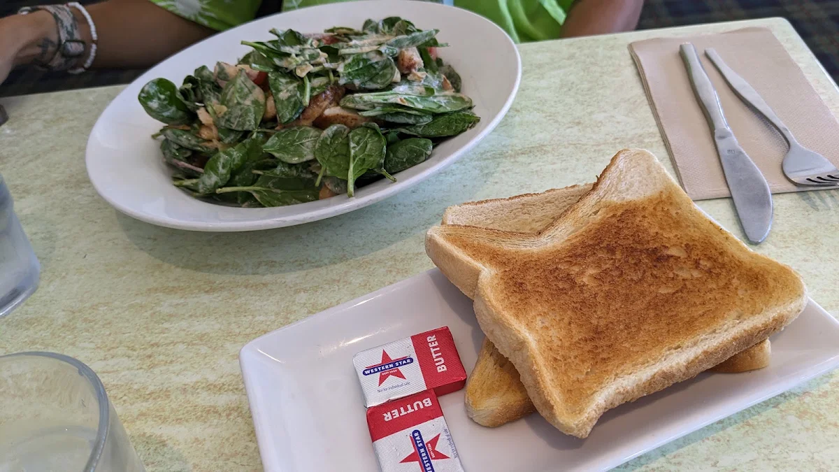 Highlights, The Heights Bar & Bistro