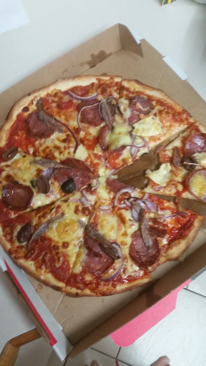 Highlights, Rossco's Pizza