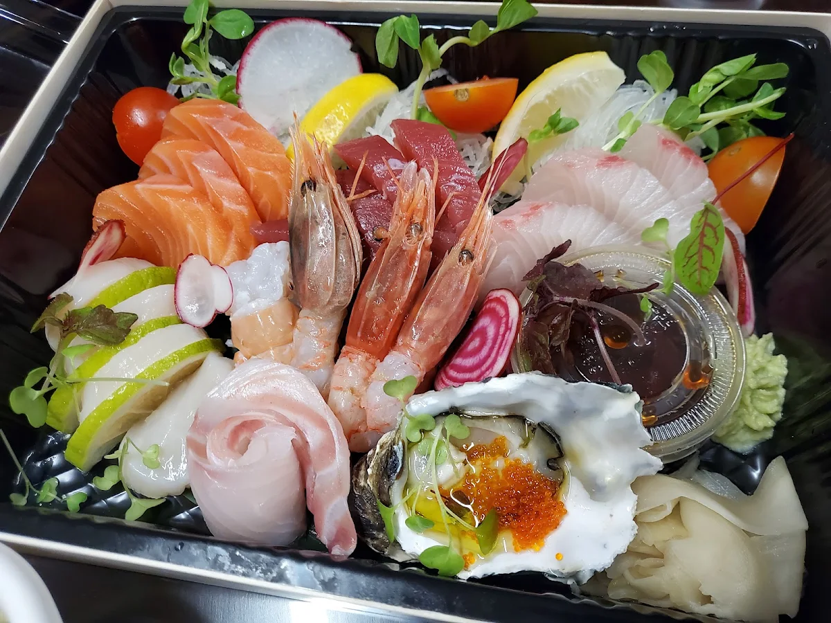 Assorted Sashimi Deluxe
