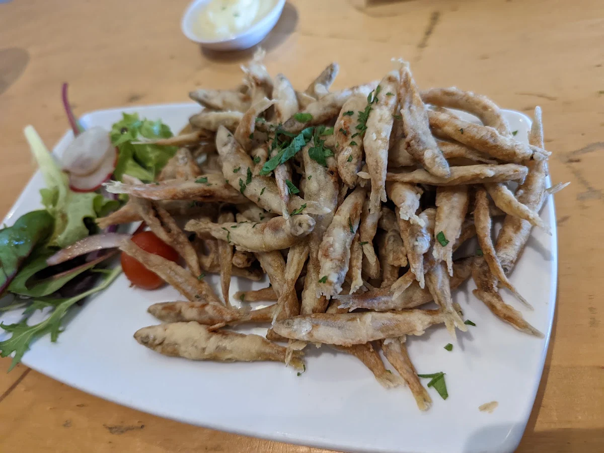 Whitebait, Mythos Gyros Bar