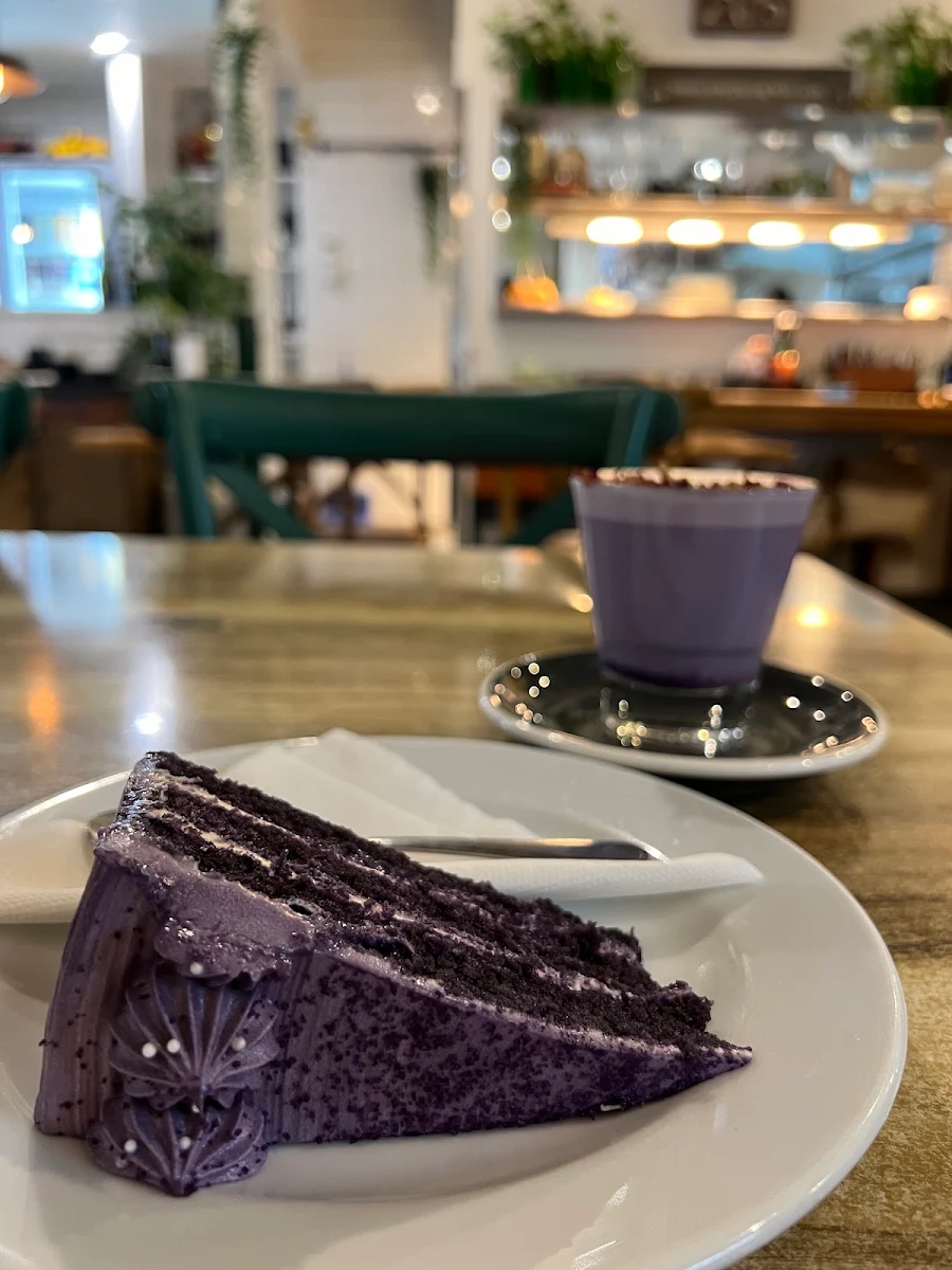 Ube Cake, Clove n Honey