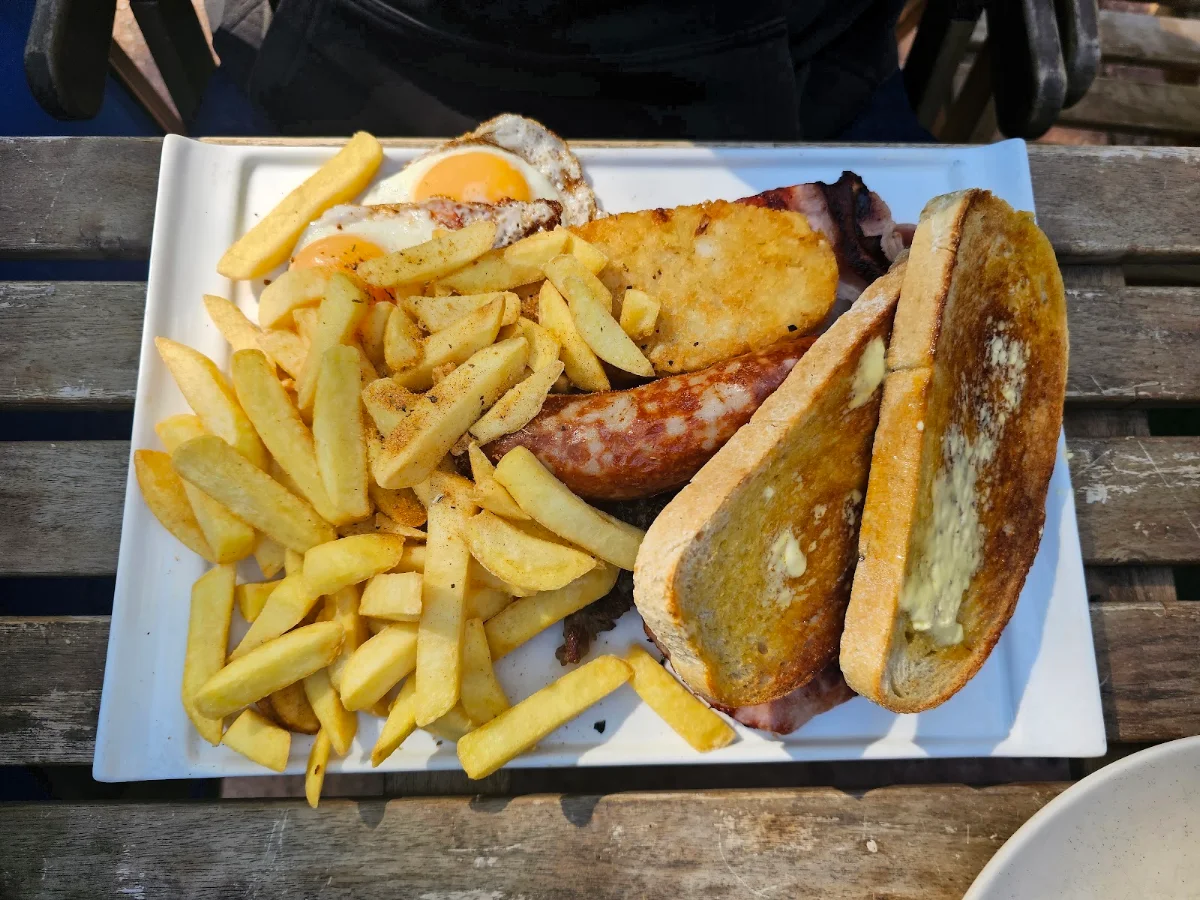 Biggie, Brown Sugar Cafe & Bar