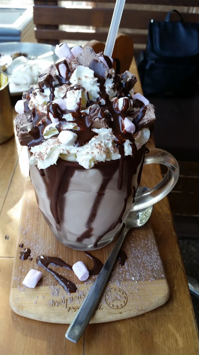Highlights, Brown Sugar Cafe & Bar