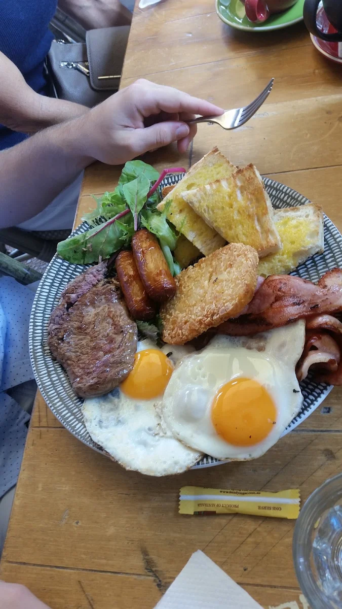 Highlights, Brown Sugar Cafe & Bar