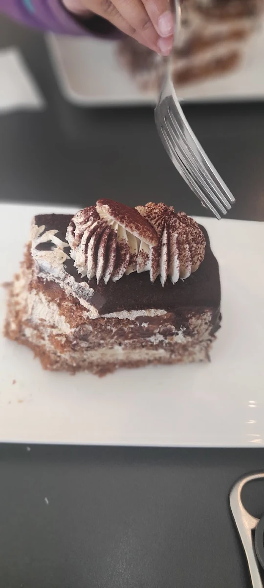 Highlights, Axilleon Cafe Cake Shop