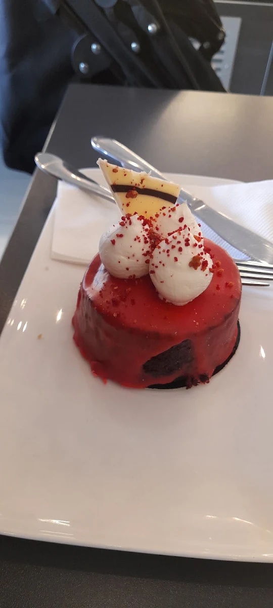 Highlights, Axilleon Cafe Cake Shop
