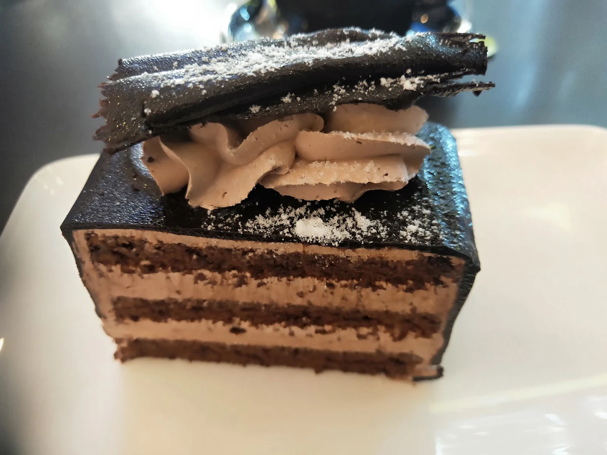 Highlights, Axilleon Cafe Cake Shop