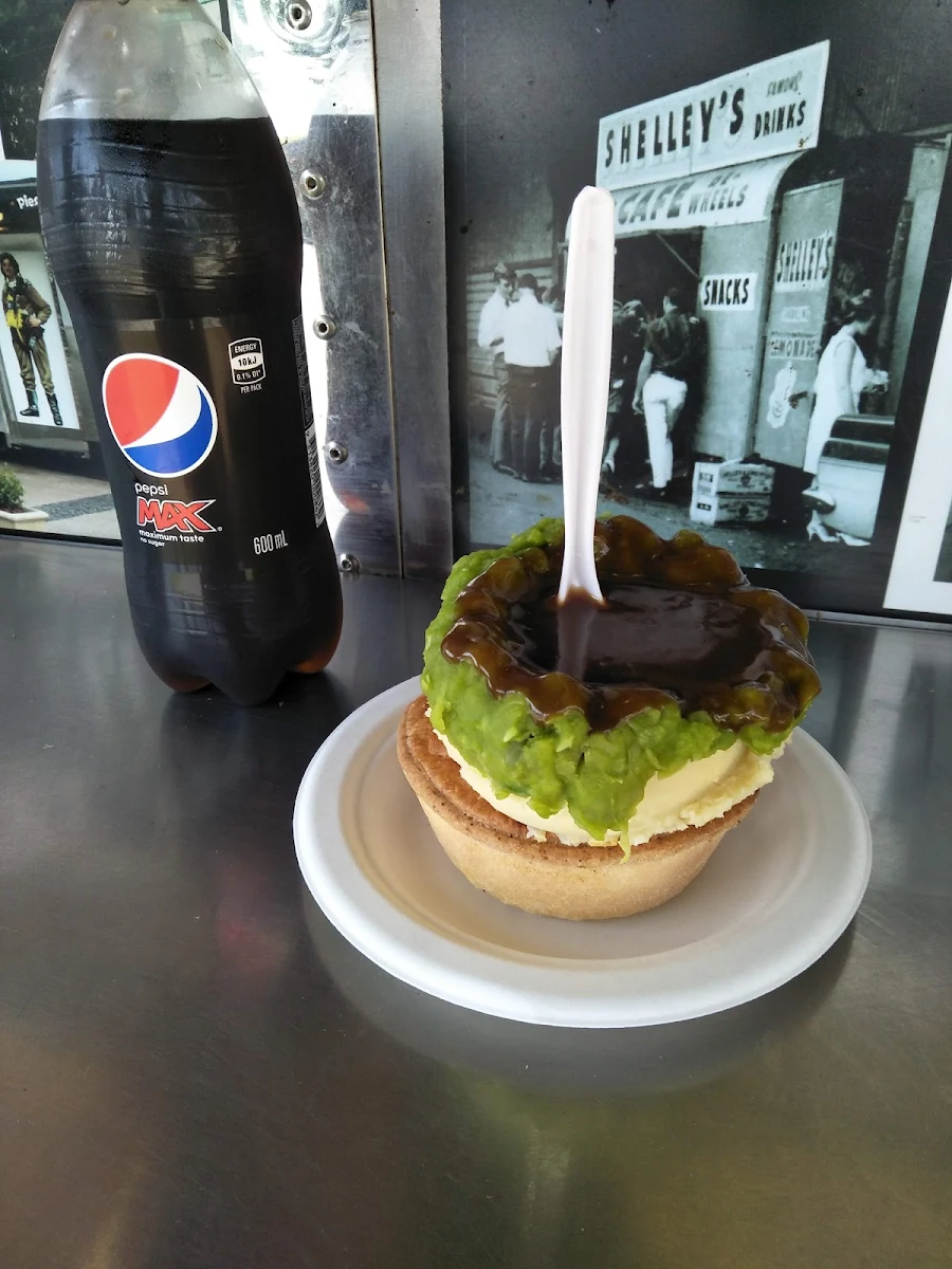 Pie Float, Harry's Café de Wheels - Newcastle