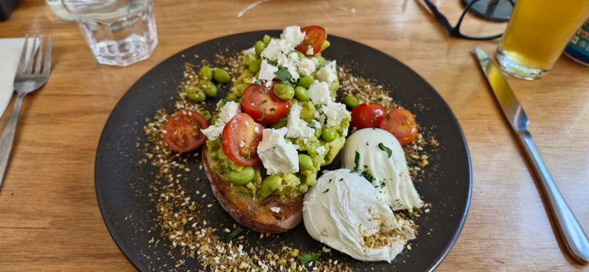 Smashed Avo, The Riverdeck Kitchen