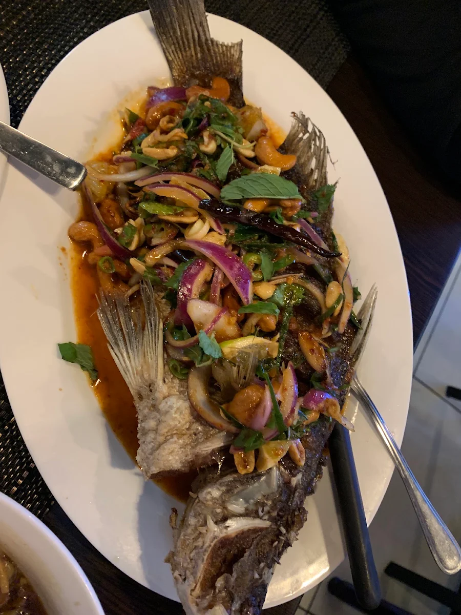 Deep Fried Fish with Herbs
