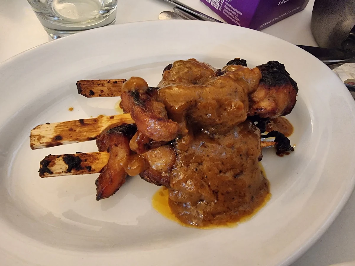 Highlights, Food 4 Thought Restaurant