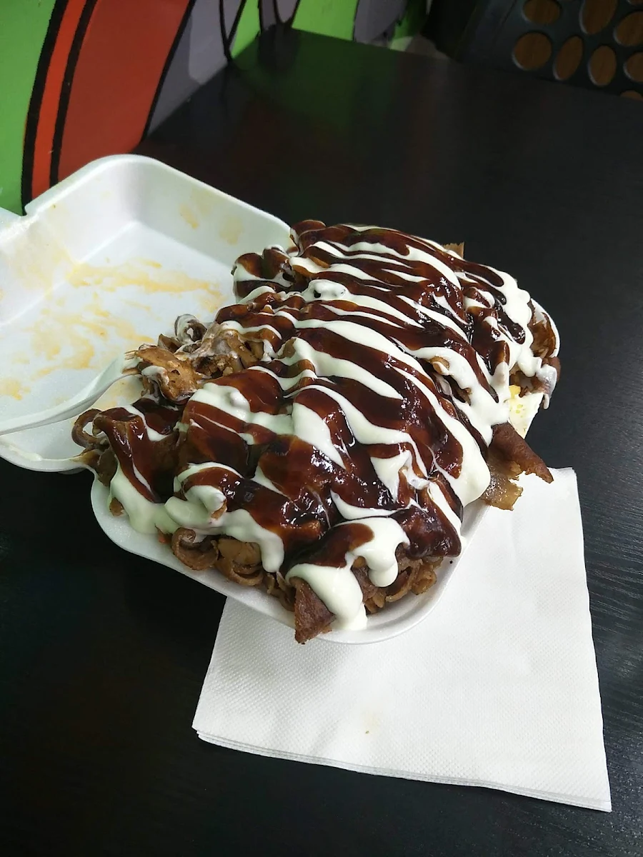 Mixed Meat Kebabs with Chips Garlic & BBQ Sauce