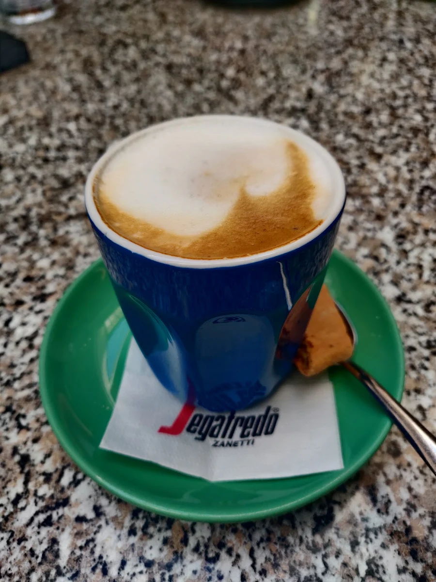 Caffe Latte, Caffè L'Incontro