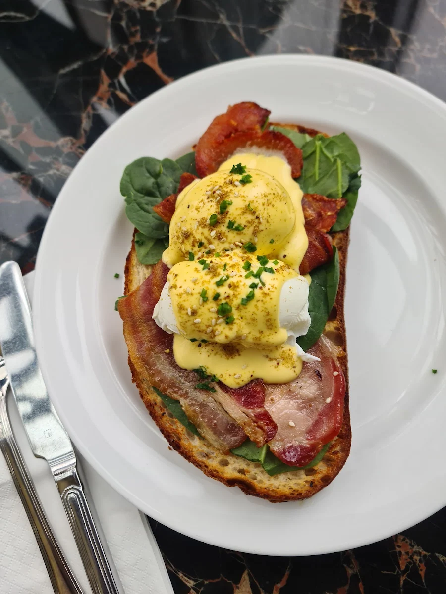 Eggs Benedict, Dean & Nancy on 22