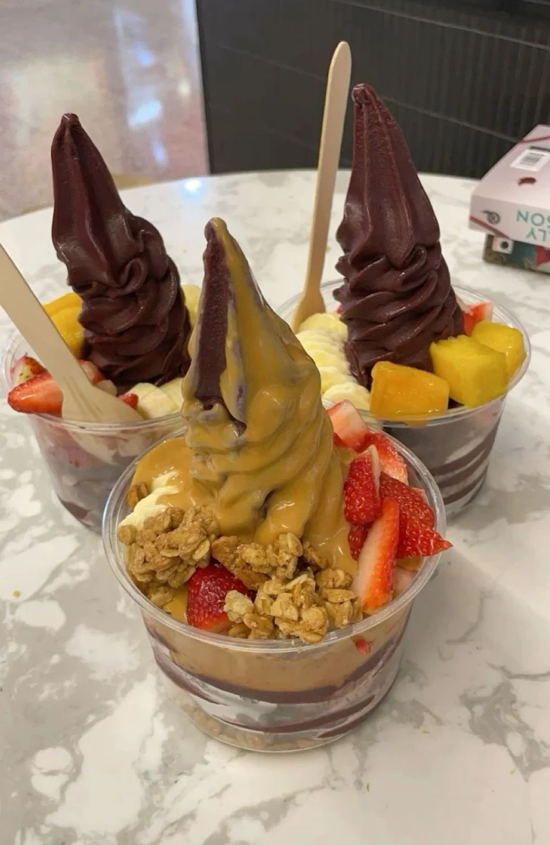 Highlights, Acai n Burger