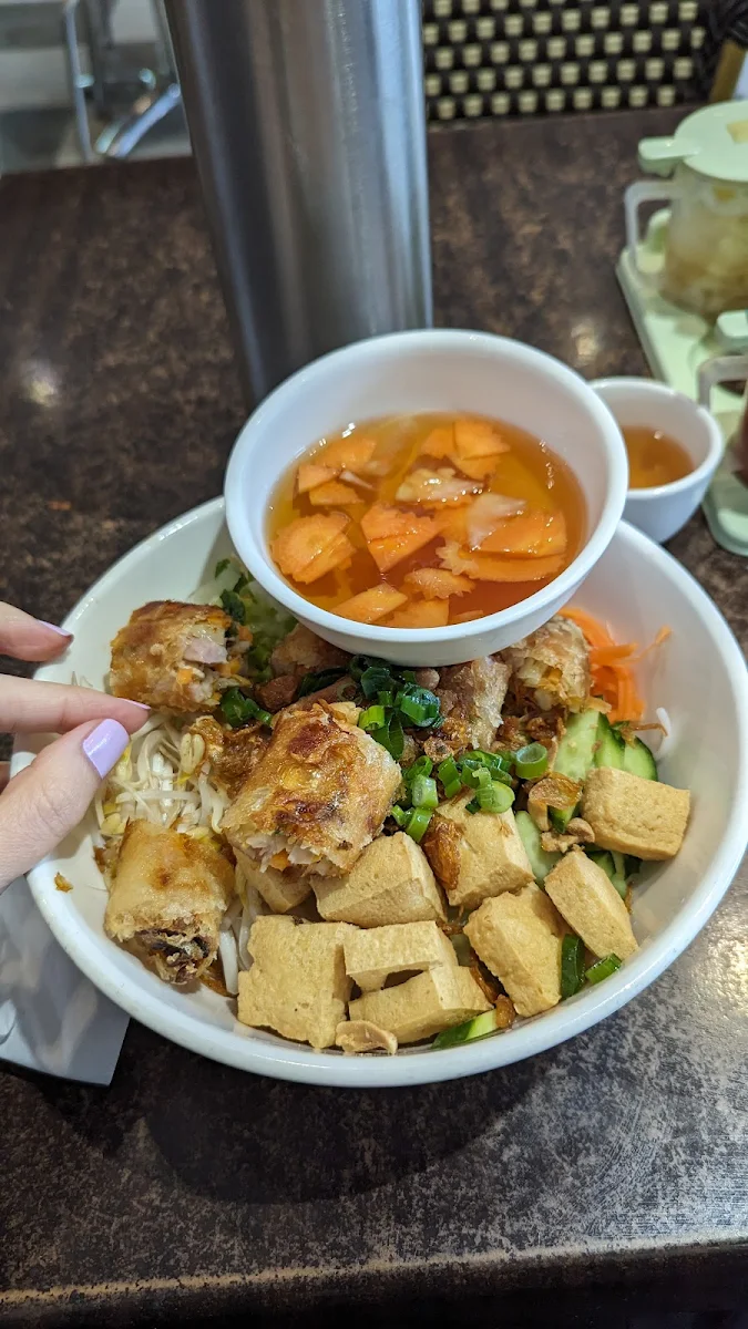 Bun Cha Gio That Nuorng Vegetarian