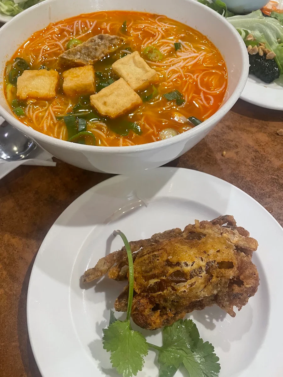 Bun Rieu with Soft Shell Crab
