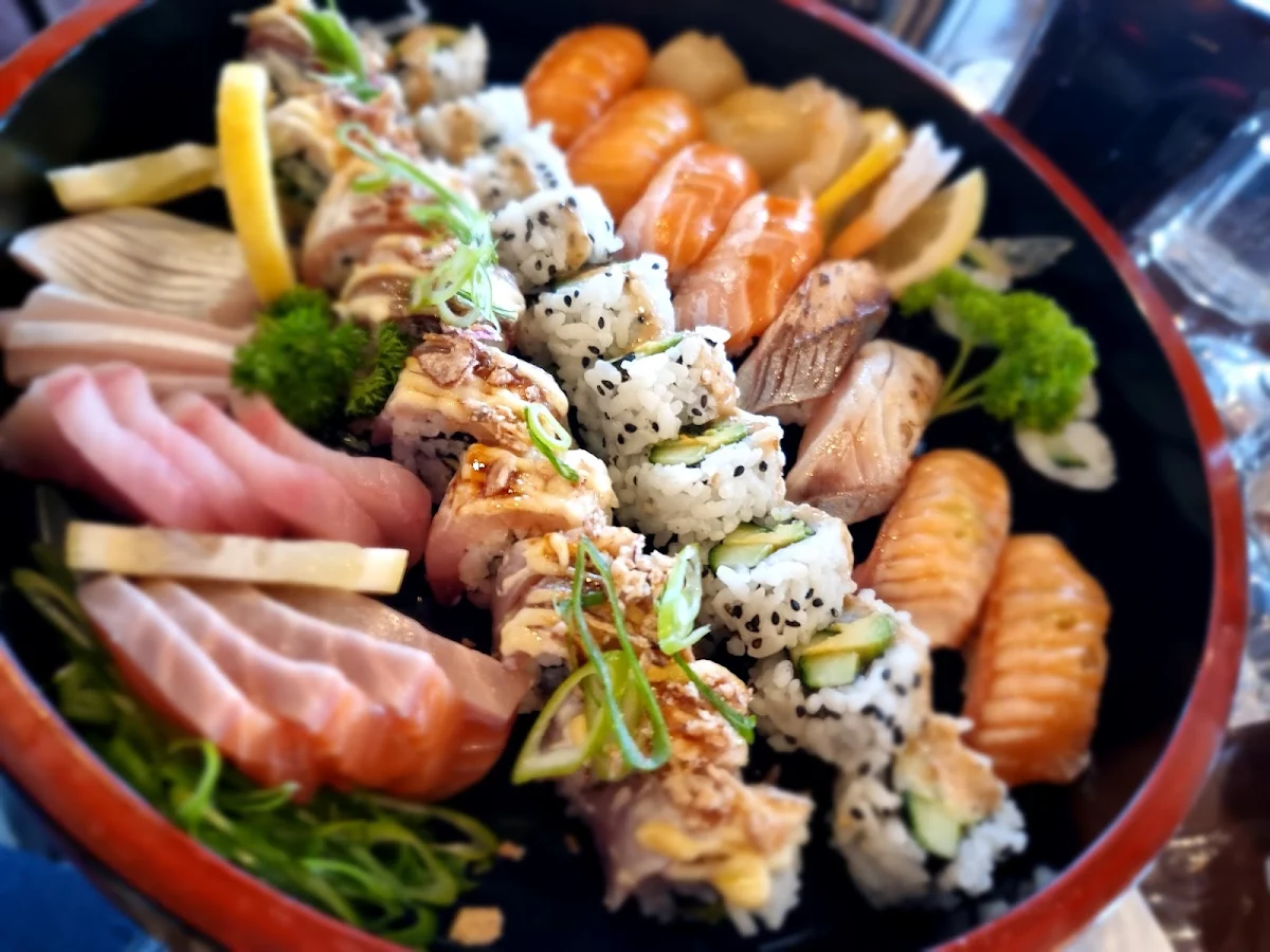 40 Sushi Combo