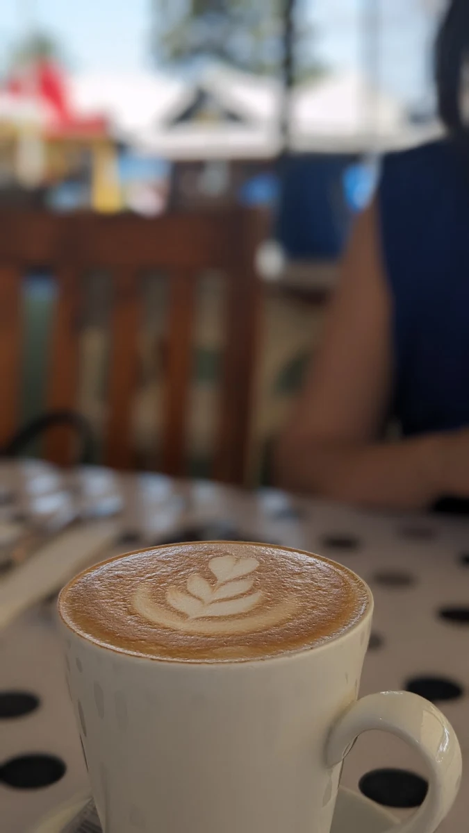 Flat White, Beachmere Cafe