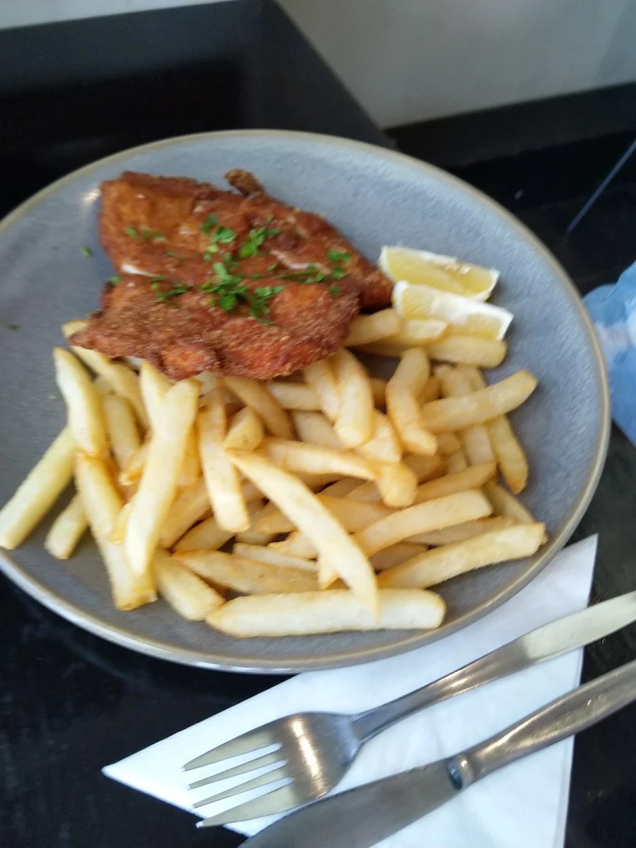 Chicken Schnitzel & Chips