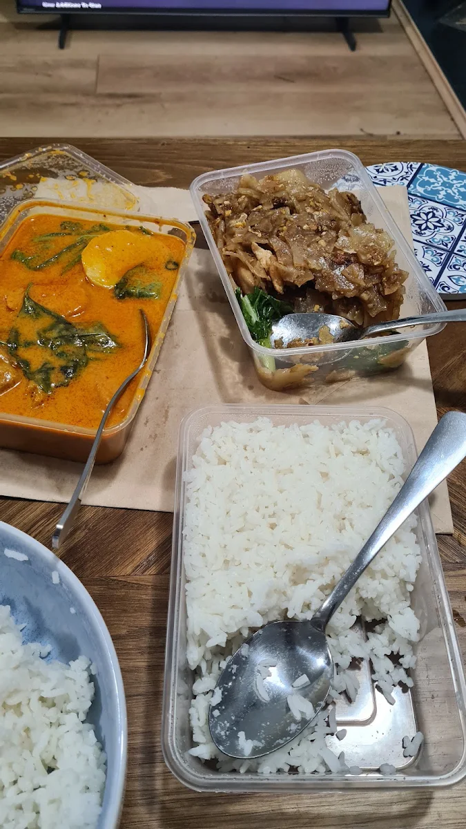 Highlights, Pinto Thai Station