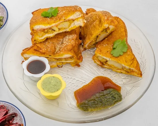 Bread Pakora with Chutney