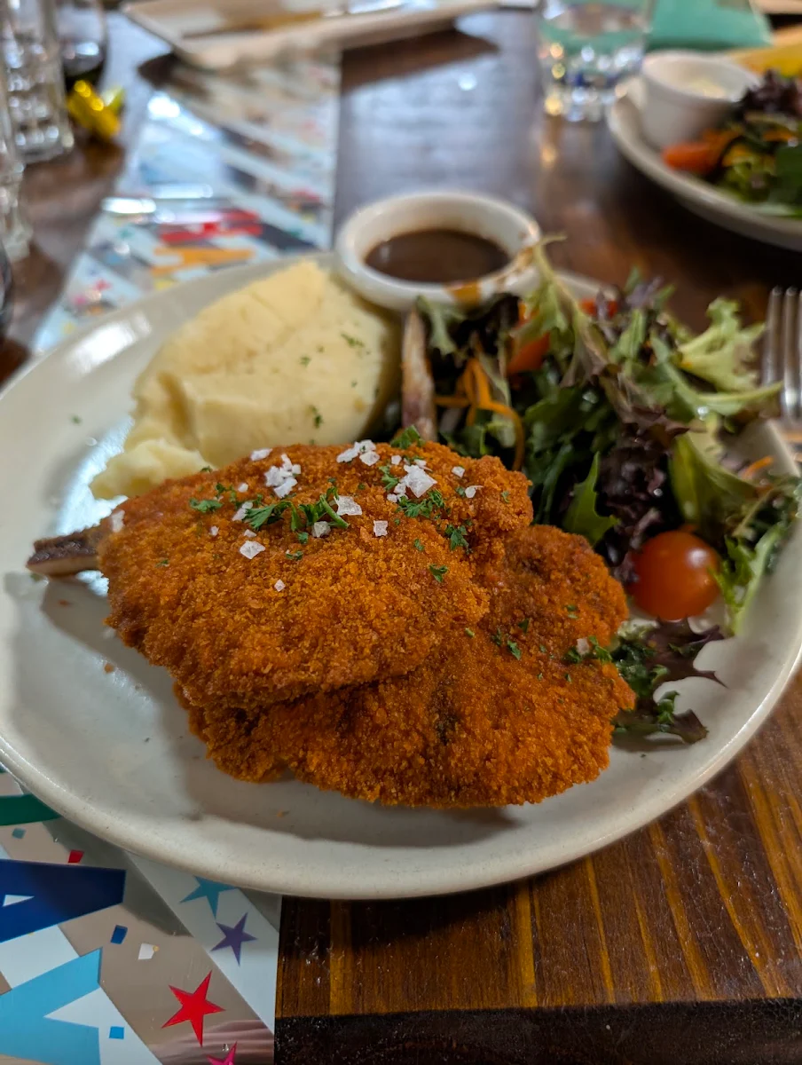 Breaded Lamb Cutlets, Royal Hotel Muswellbrook