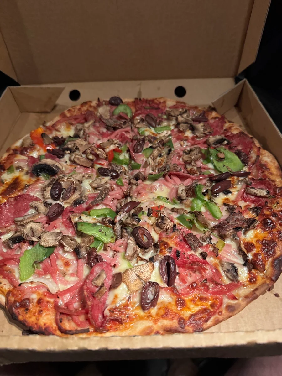 Highlights, Serafinos Blue Lounge Pizzeria