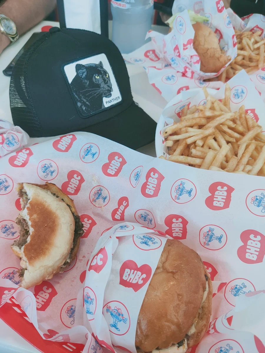 Double Classic, Broken Hearts Burger Club