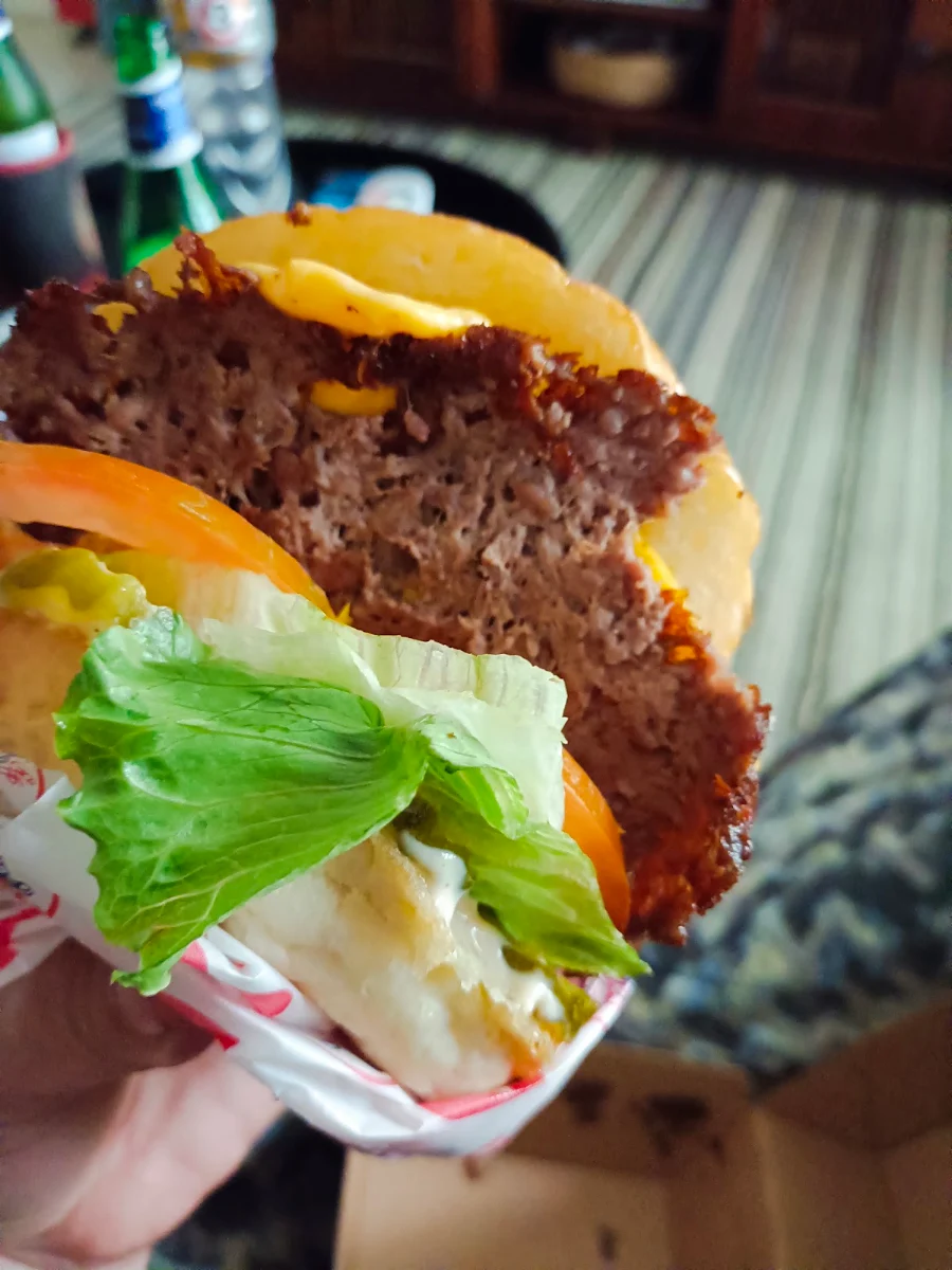 Half a Burger Dispicable, Broken Hearts Burger Club