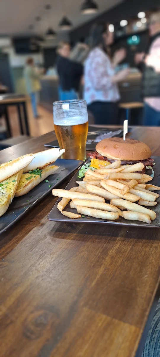 Highlights, Northern Public House