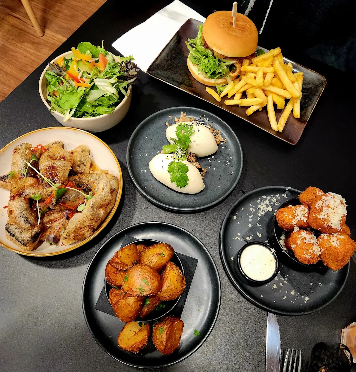 Highlights, Northern Public House
