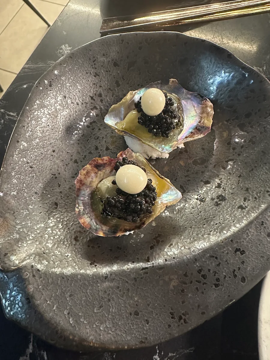 WA Akoya’ Oysters w Mellow Spiced Vinaigrette & Fingerlime