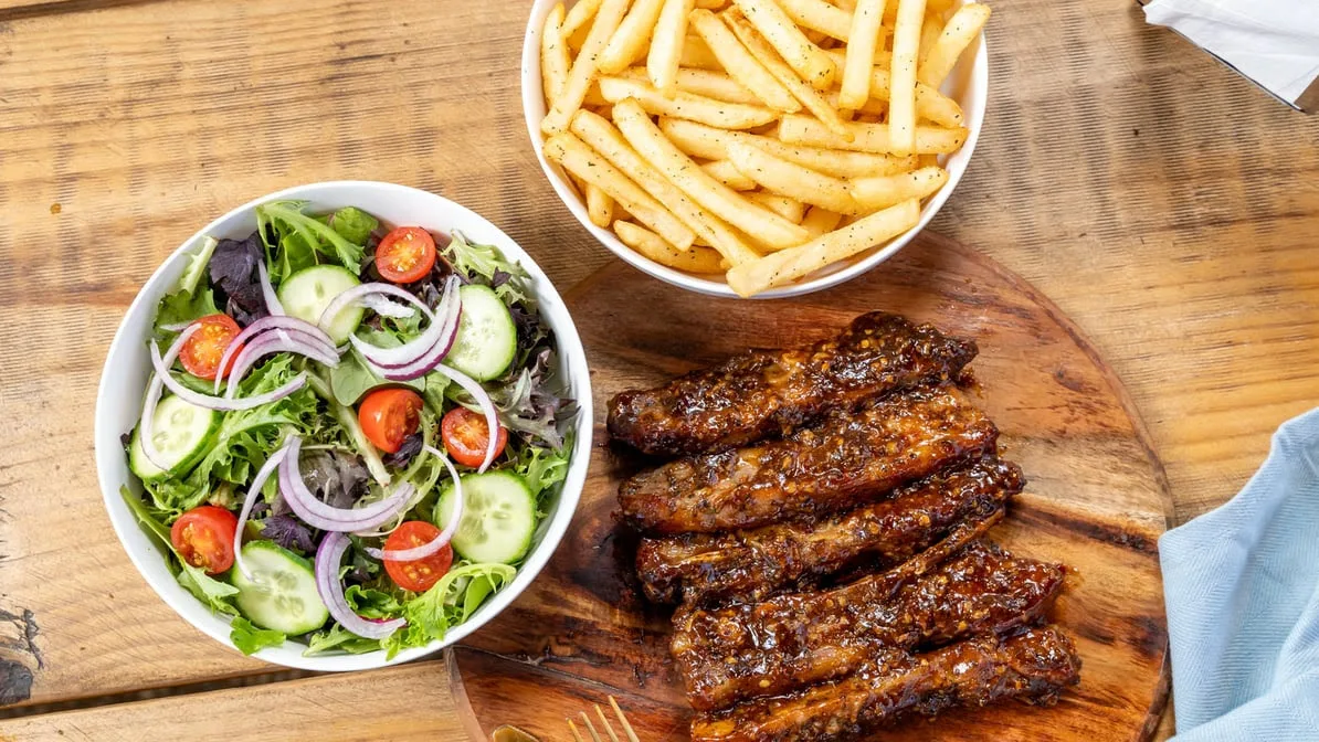 Highlights, Smokin Joe's Pizza & Grill - Highton