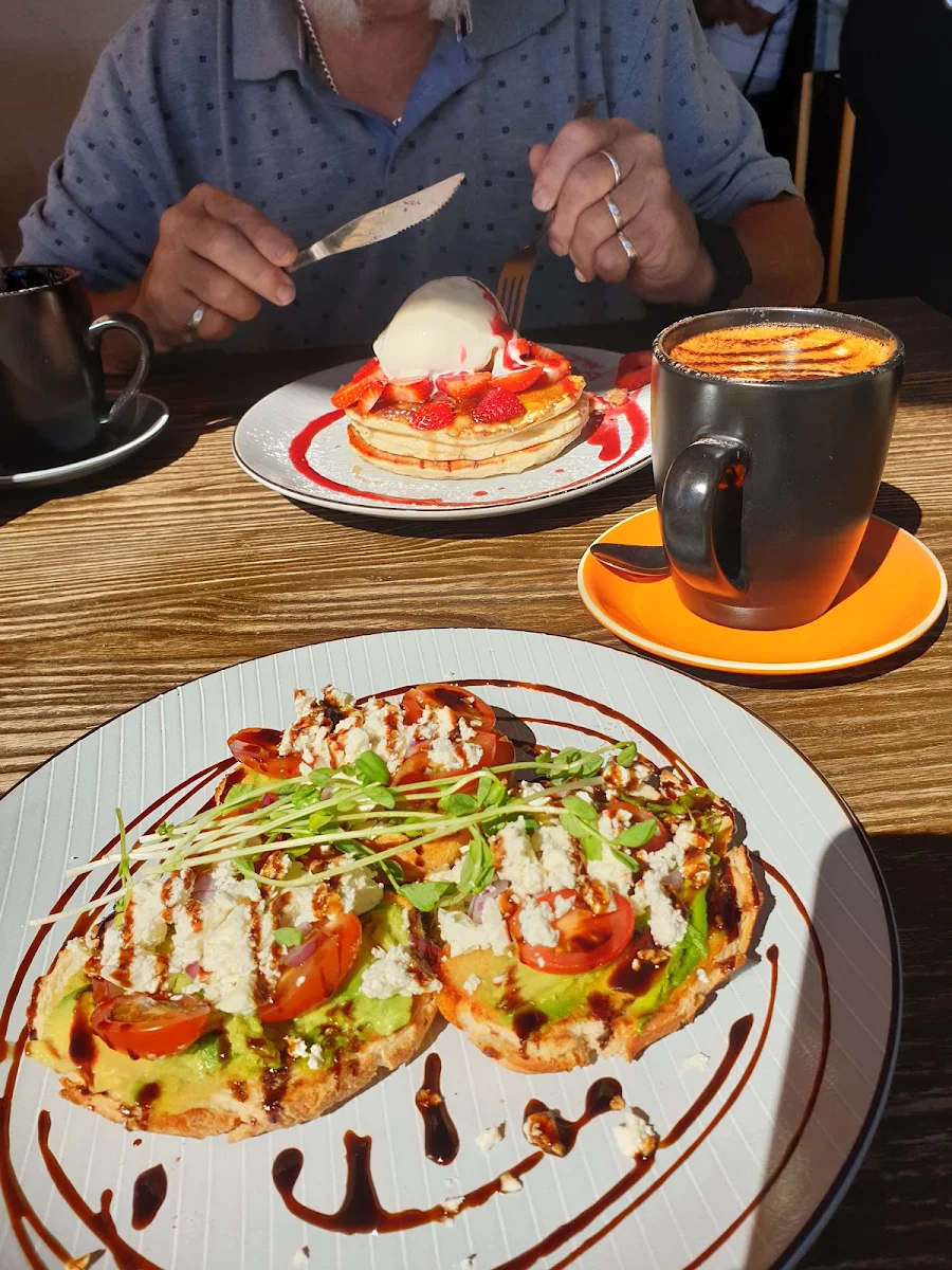 Smashed Avocado, Raven Cafe & Grill