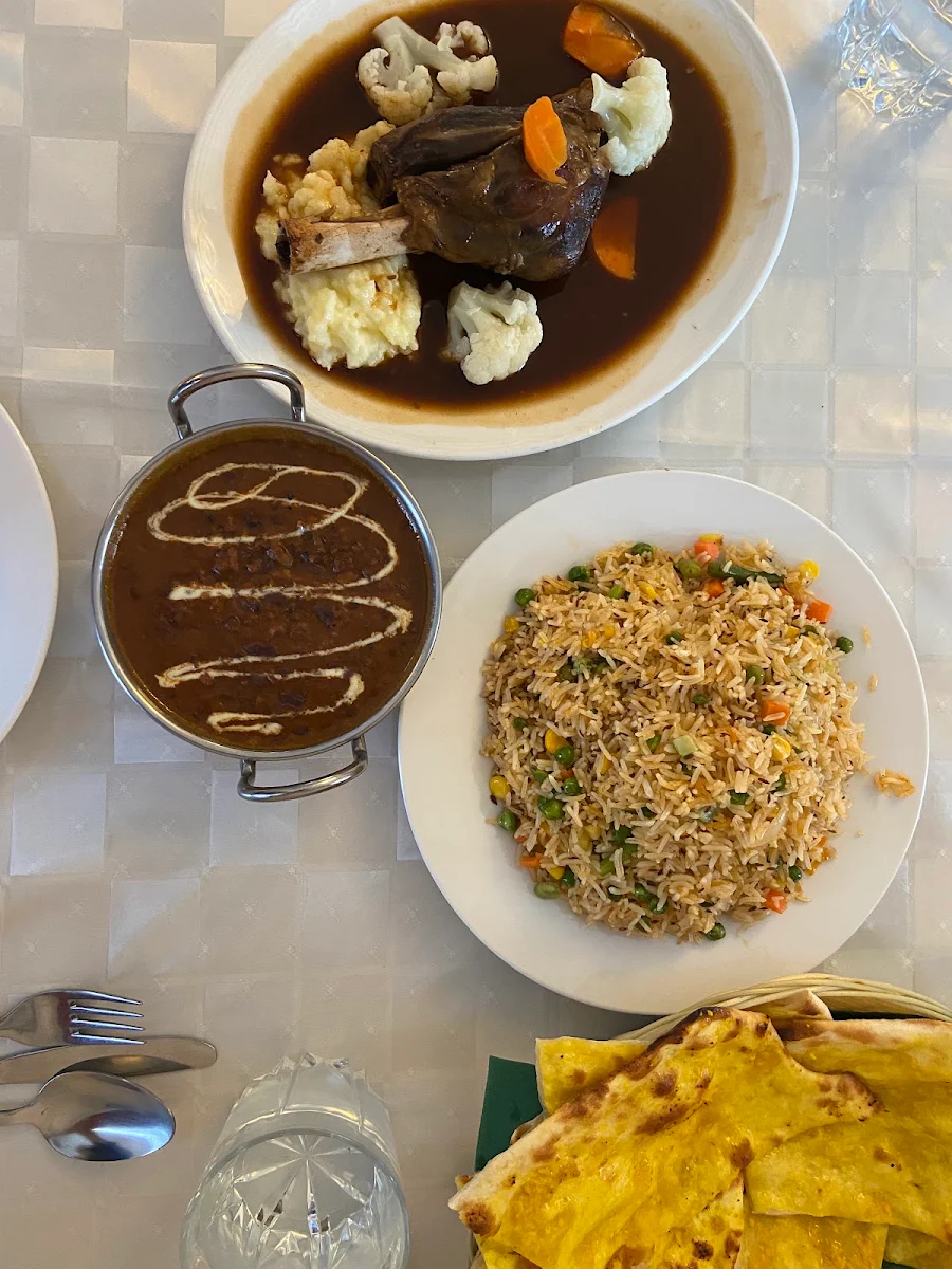 Highlights, Tree Top Restaurant and pizza