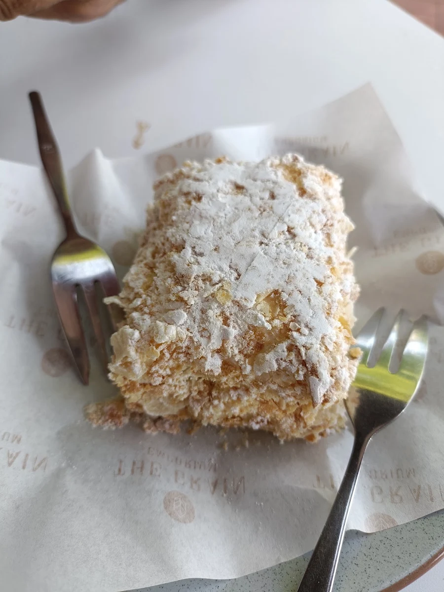 French Vanilla Cake