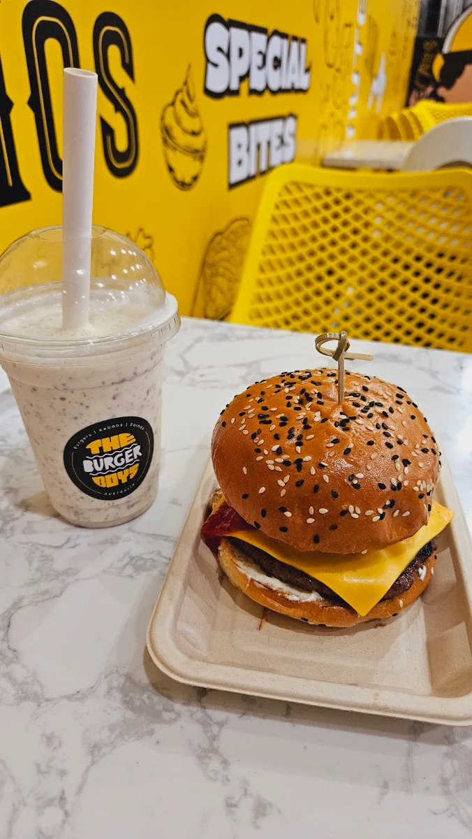 Juicy Beef, The Burger Boys