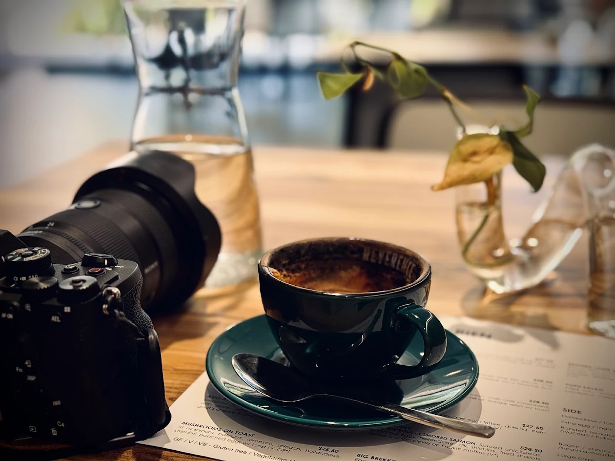 Highlights, Cafe bien