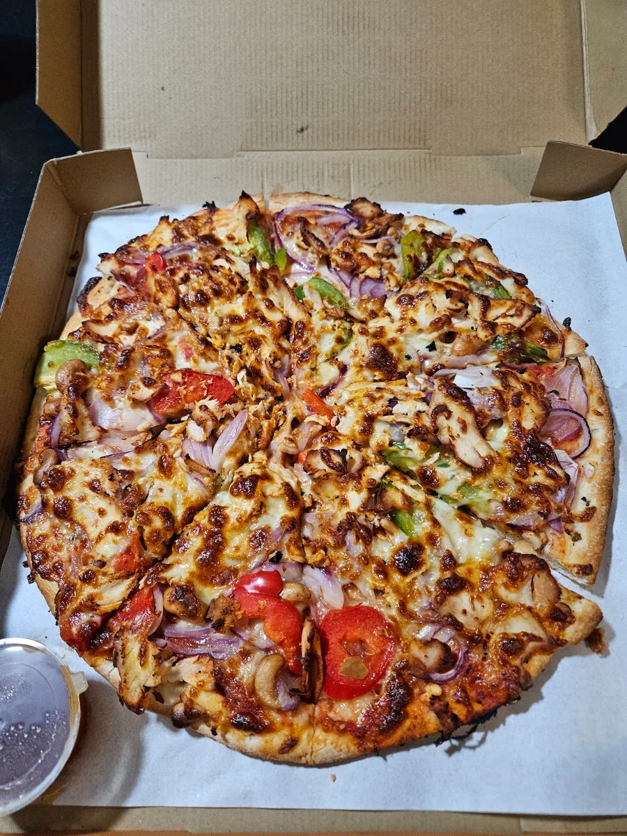 Tandoori Chicken Pizza