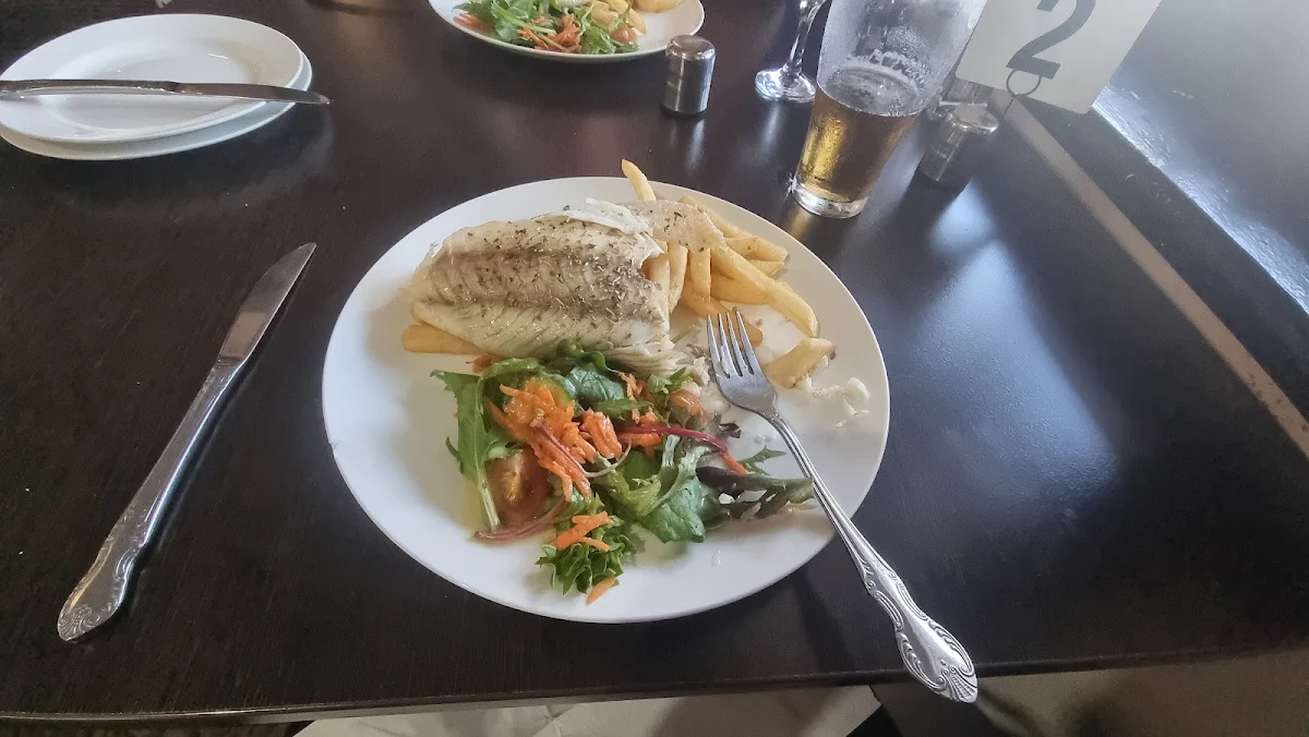 Highlights, Milang Pier Hotel